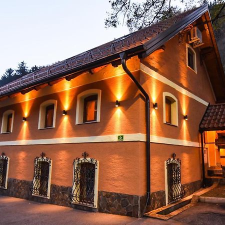 Gorska Reka Guesthouse 즈코르녜즈레쎄 외부 사진
