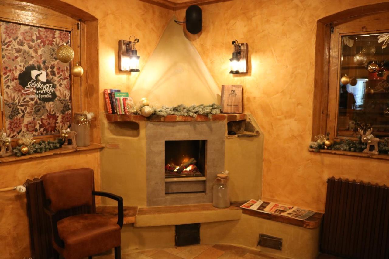 Gorska Reka Guesthouse 즈코르녜즈레쎄 외부 사진