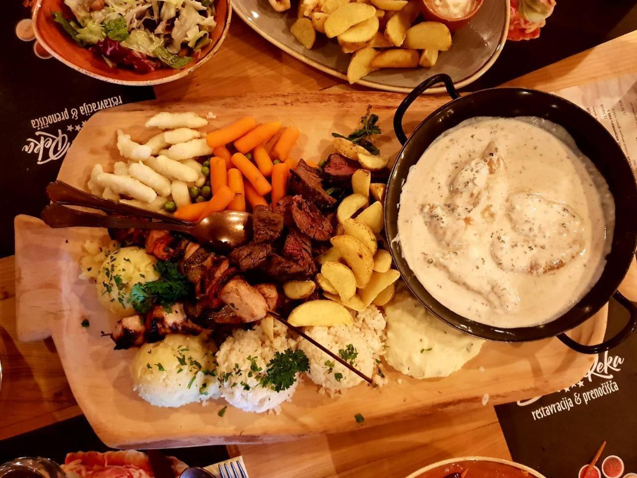 Gorska Reka Guesthouse 즈코르녜즈레쎄 외부 사진